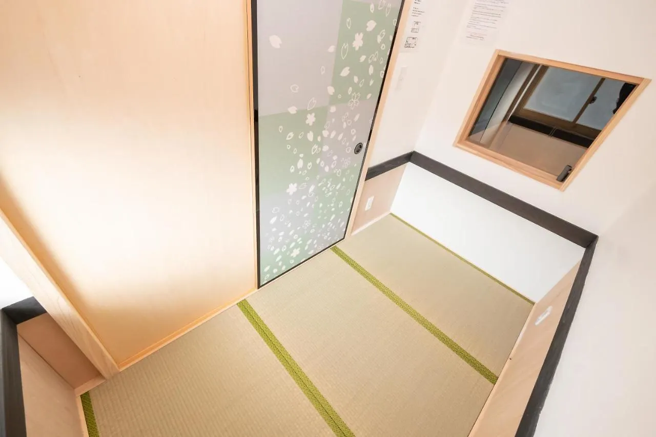 Guesthouse Oneworld Shijo四条京町屋 Kyoto 0*,