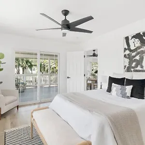  Apartment Serenity By The Sea Ultimate Beachfront Escape United States
